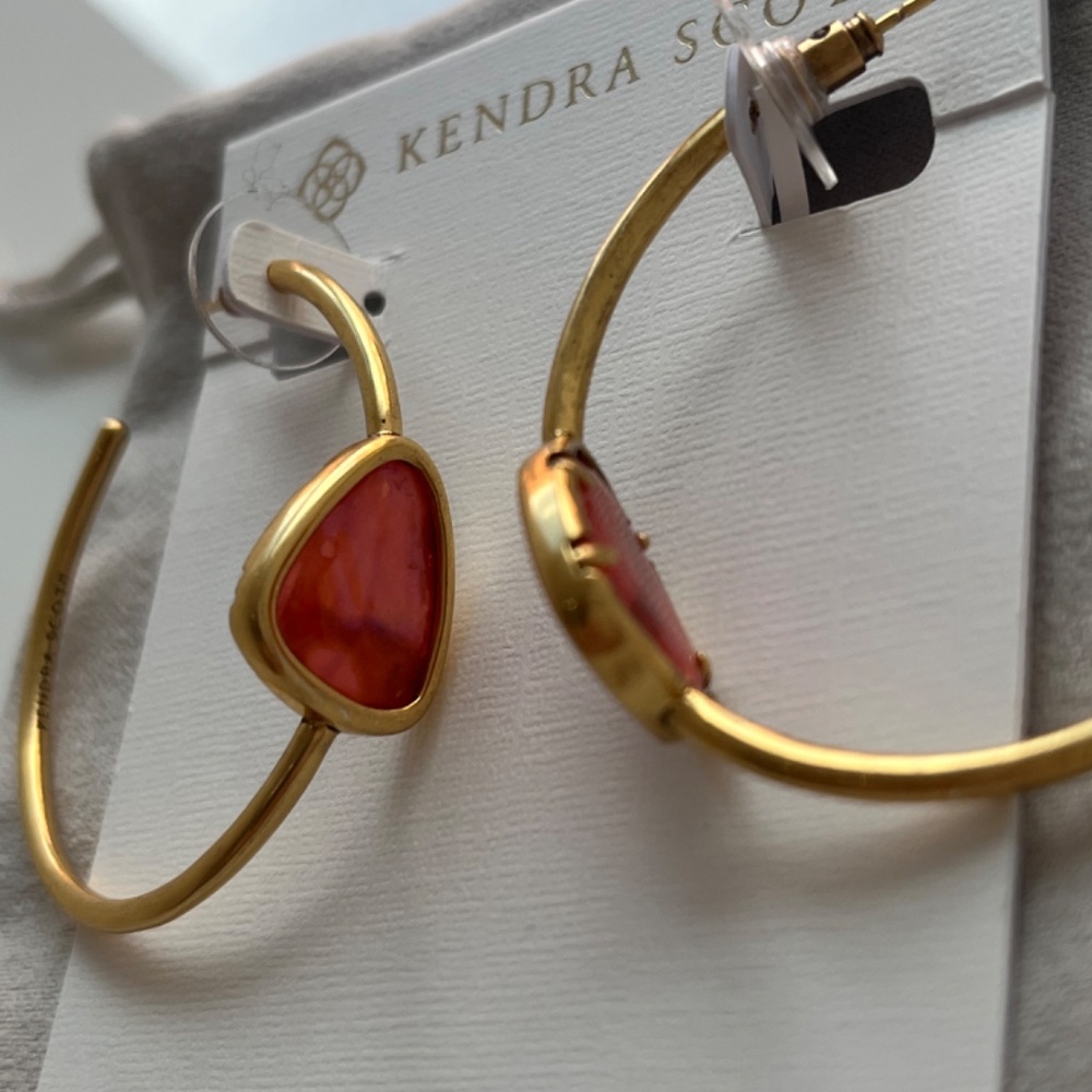 Kendra Scott Margot Pink Coral Iridescent Abalone Antique Gold Hoop